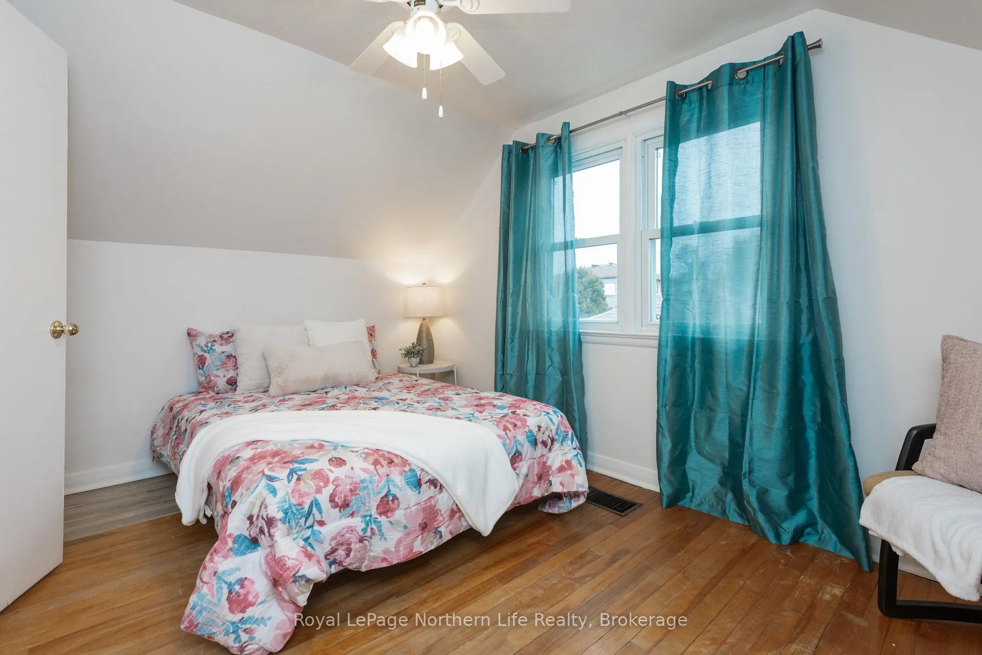 Photo 21 of 889 Phillip Street, North Bay, West End — HOMEH