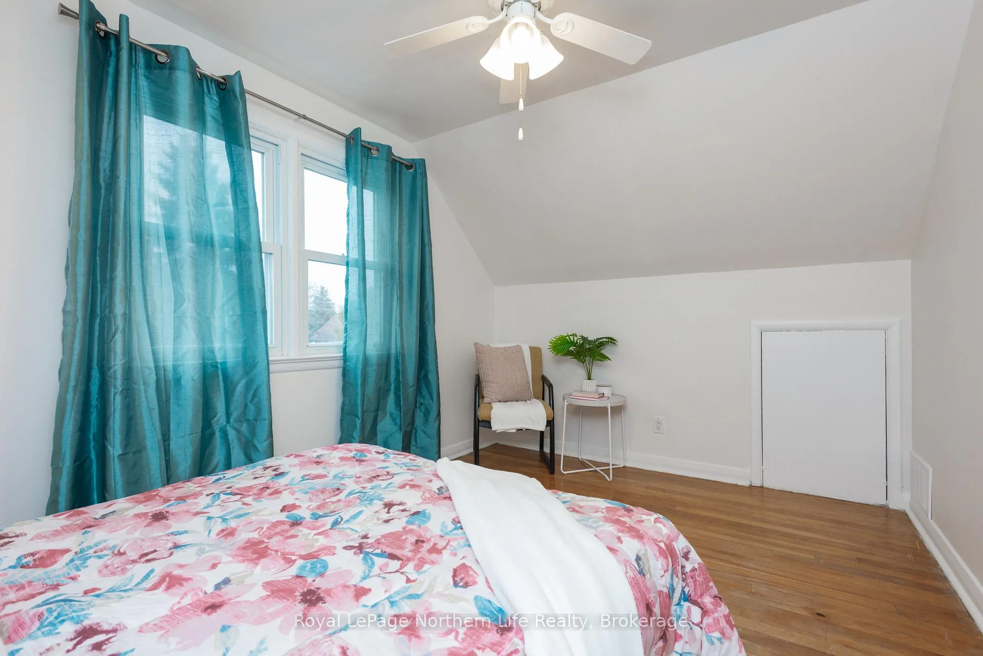 Photo 22 of 889 Phillip Street, North Bay, West End — HOMEH