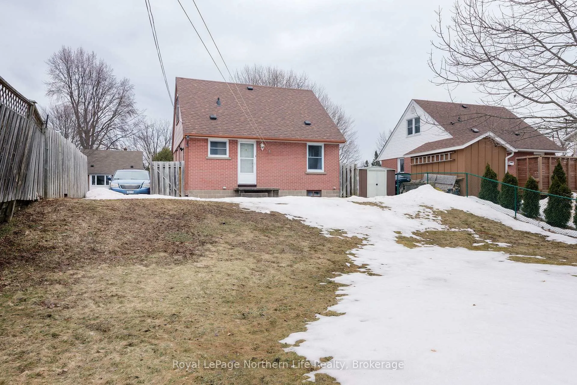 Photo 32 of 889 Phillip Street, North Bay, West End — HOMEH