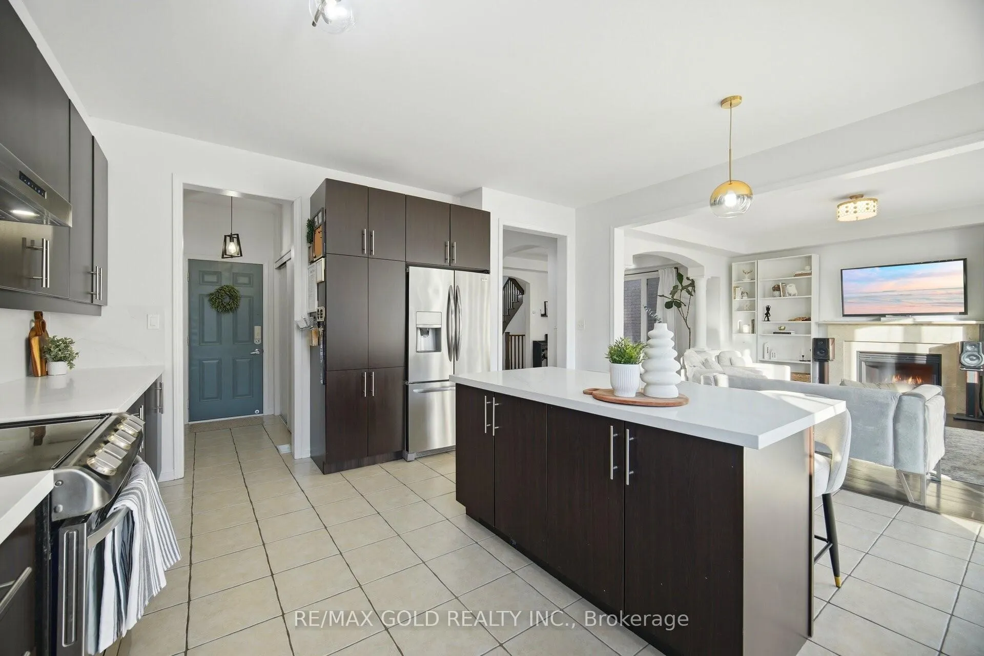 Photo 10 of 20 Peppermint Close, Brampton, Bram East — HOMEH