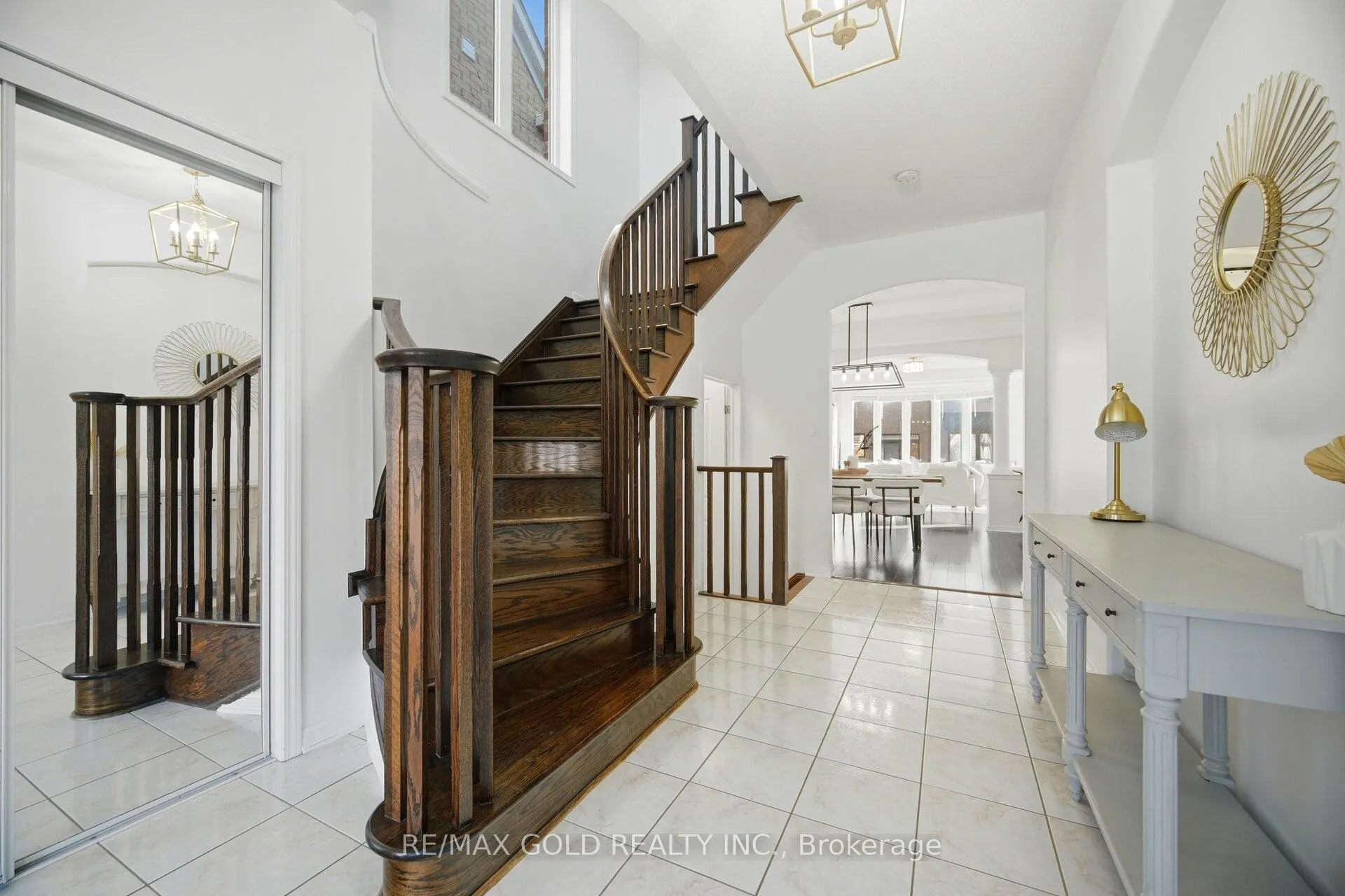 Photo 12 of 20 Peppermint Close, Brampton, Bram East — HOMEH