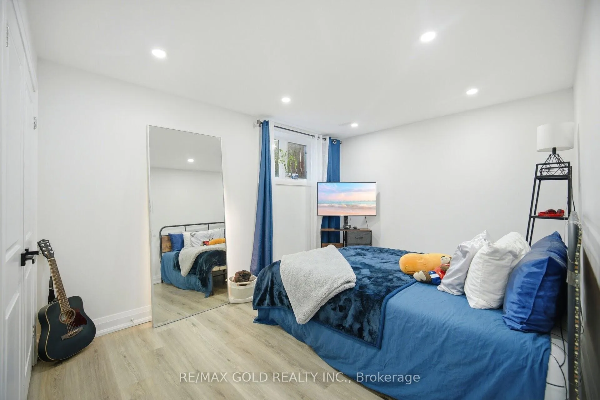 Photo 26 of 20 Peppermint Close, Brampton, Bram East — HOMEH