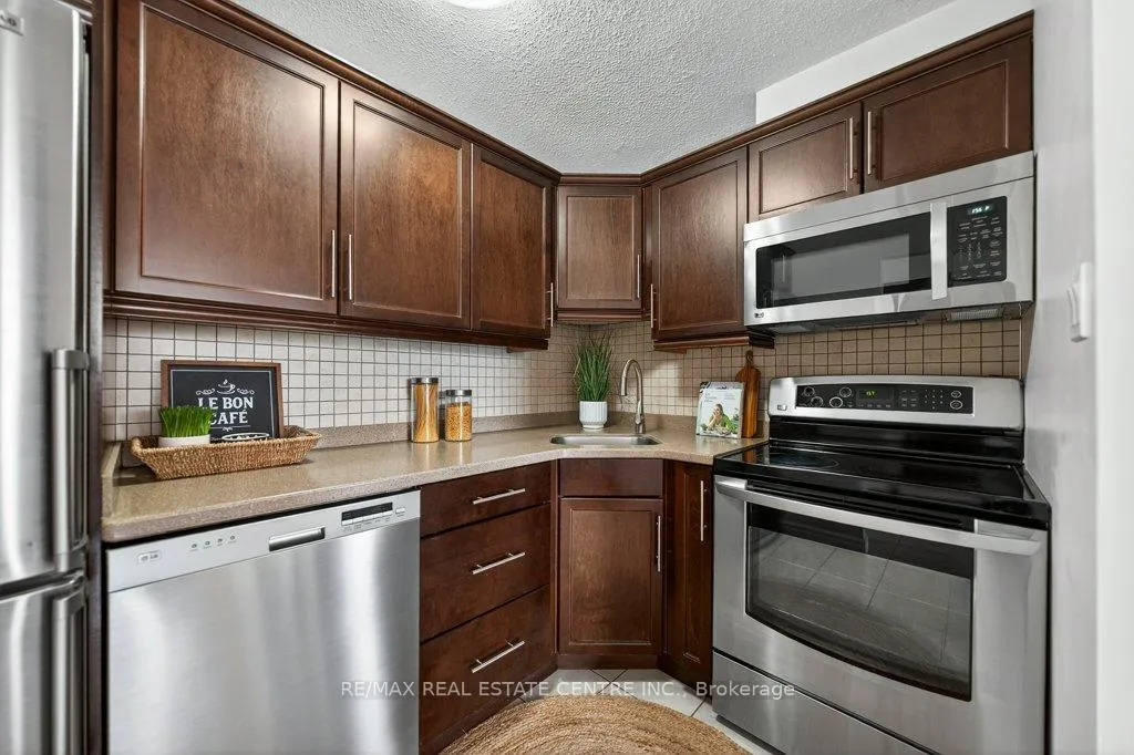 Photo 25 of Unit 506, 64 Benton Street, Kitchener — HOMEH