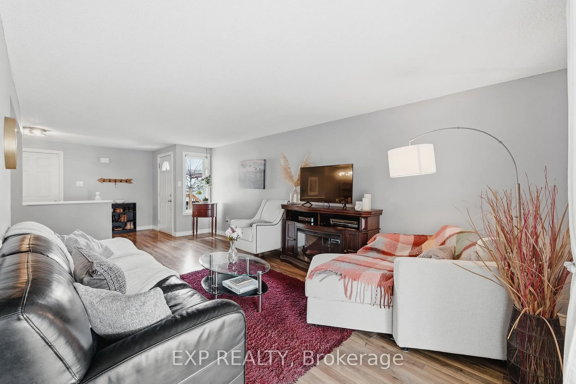 Photo 11 of 160 Carter Crescent, Cambridge — HOMEH