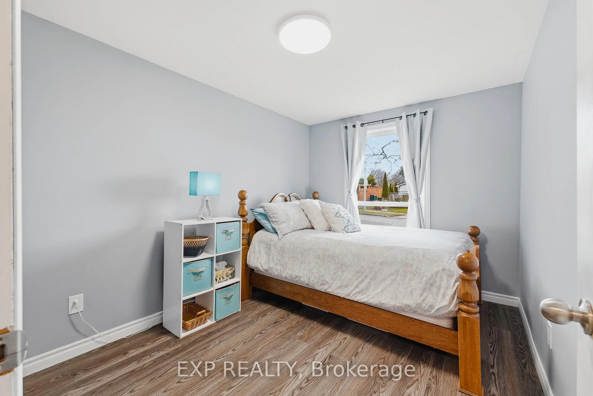 Photo 15 of 160 Carter Crescent, Cambridge — HOMEH