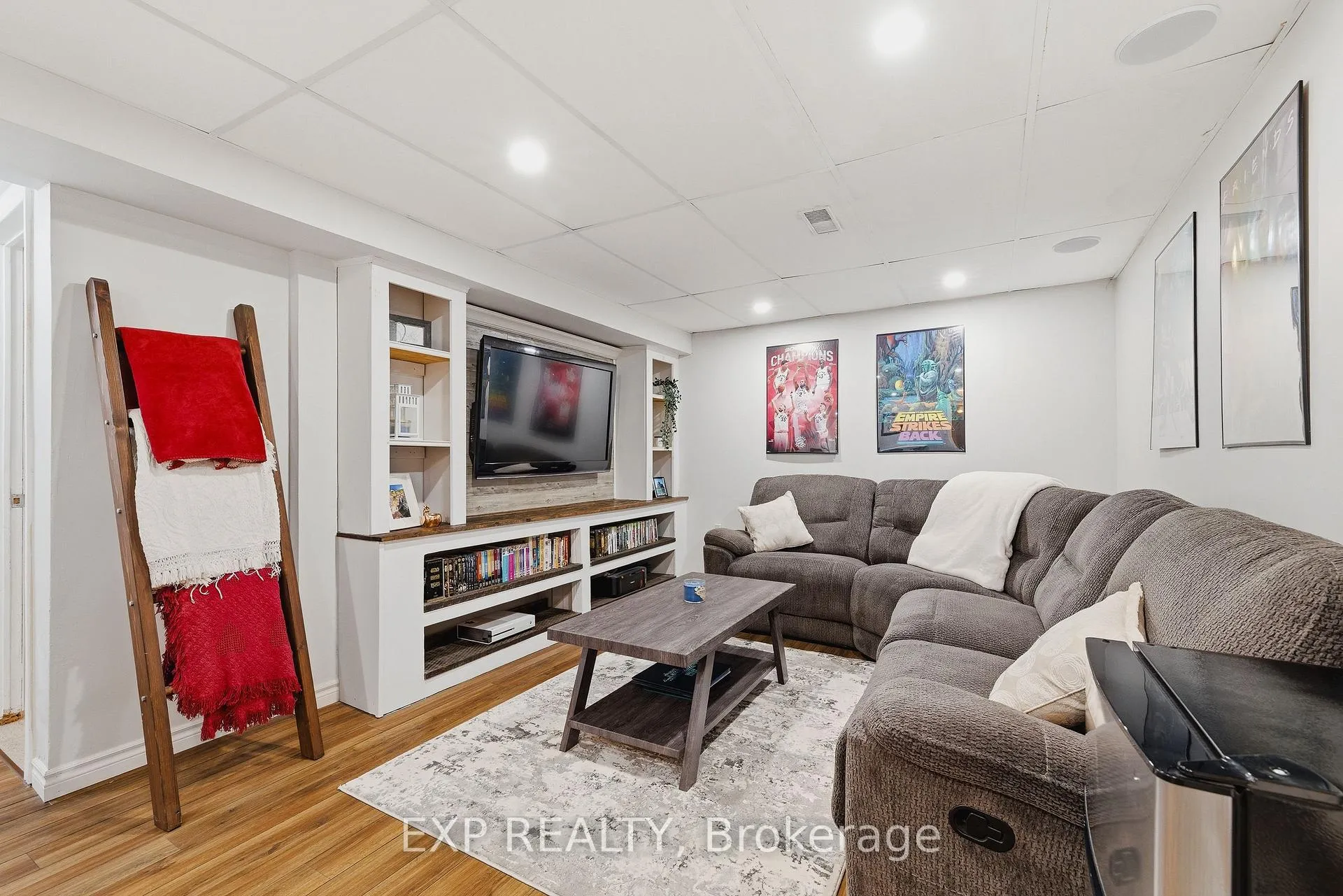 Photo 23 of 160 Carter Crescent, Cambridge — HOMEH