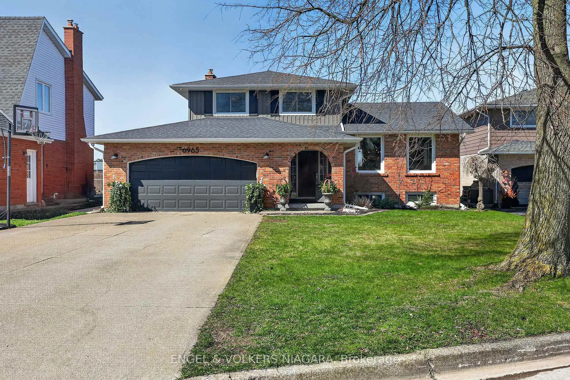 Photo 1 of 6965 Glengowan Crescent, Niagara Falls, Casey — HOMEH