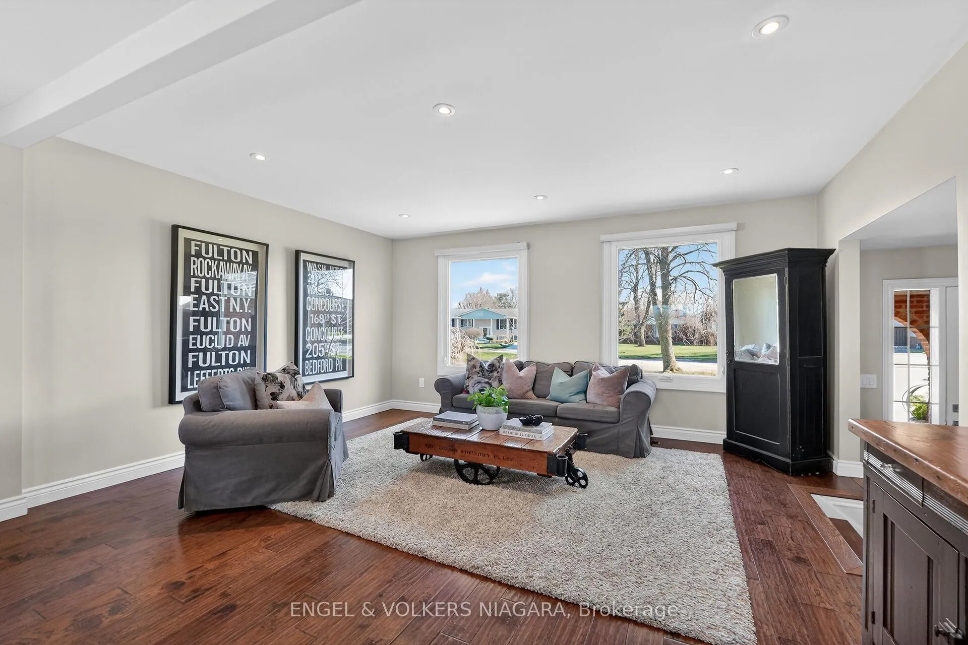 Photo 6 of 6965 Glengowan Crescent, Niagara Falls, Casey — HOMEH