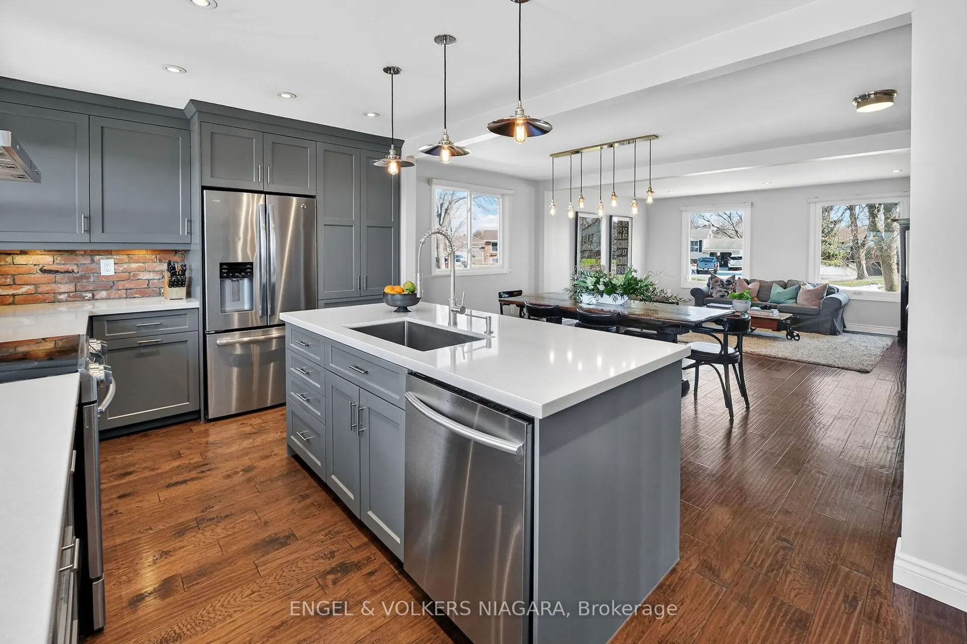 Photo 10 of 6965 Glengowan Crescent, Niagara Falls, Casey — HOMEH