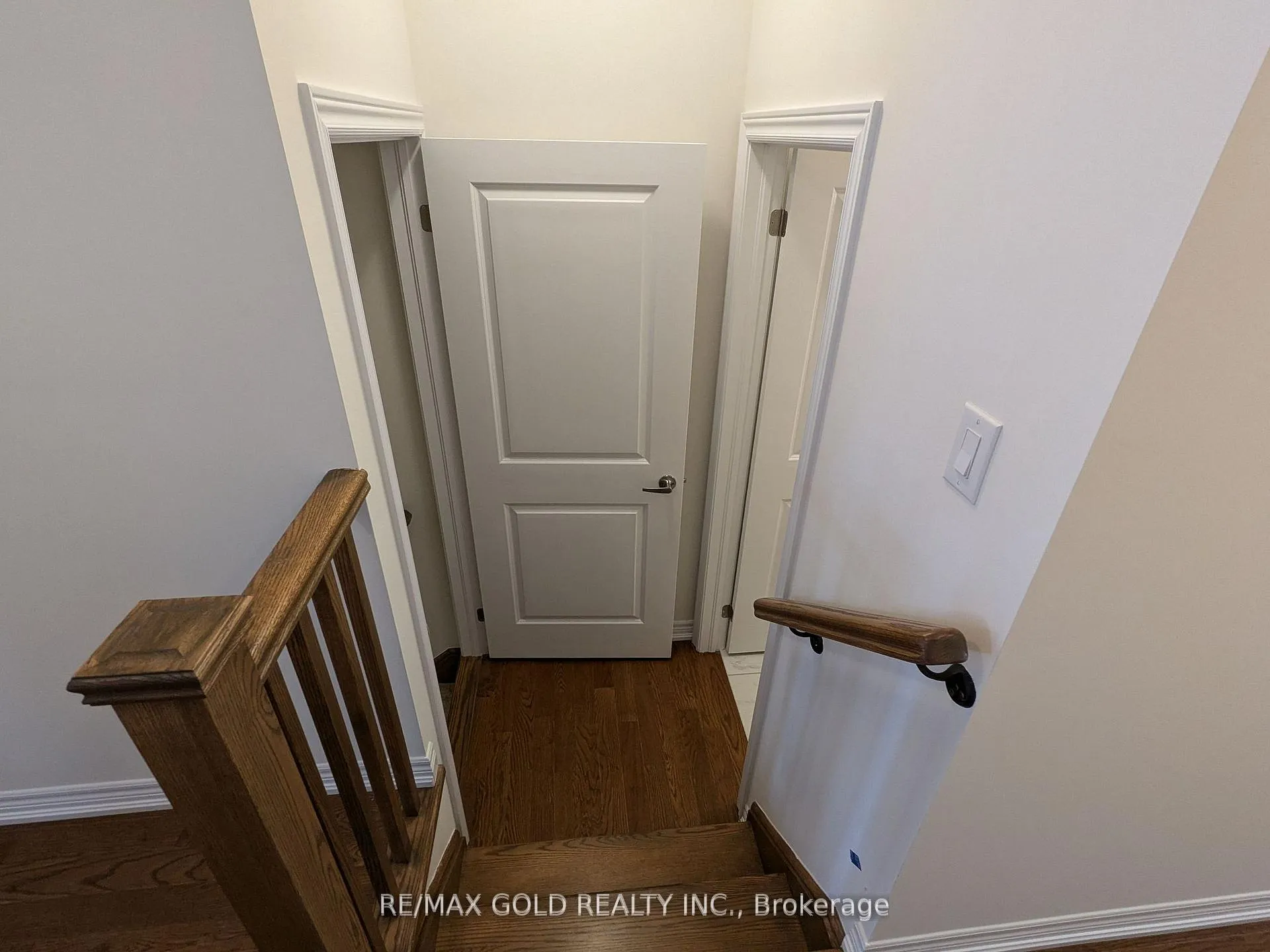 Photo 4 of 203 Broadacre Drive, Kitchener — HOMEH