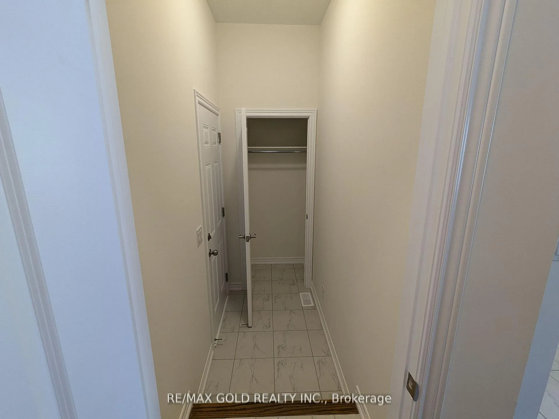 Photo 6 of 203 Broadacre Drive, Kitchener — HOMEH