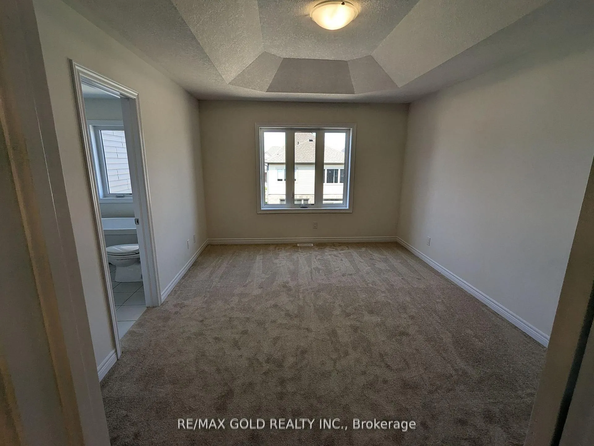 Photo 11 of 203 Broadacre Drive, Kitchener — HOMEH