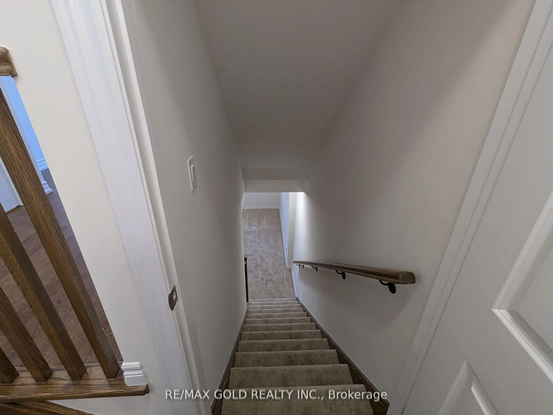 Photo 14 of 203 Broadacre Drive, Kitchener — HOMEH