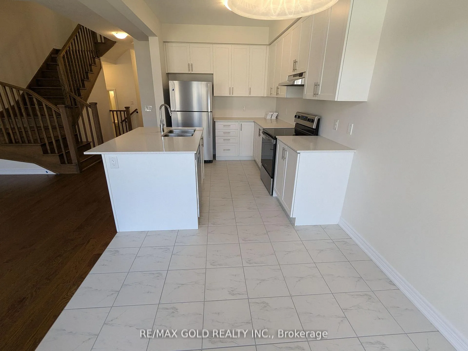 Photo 20 of 203 Broadacre Drive, Kitchener — HOMEH