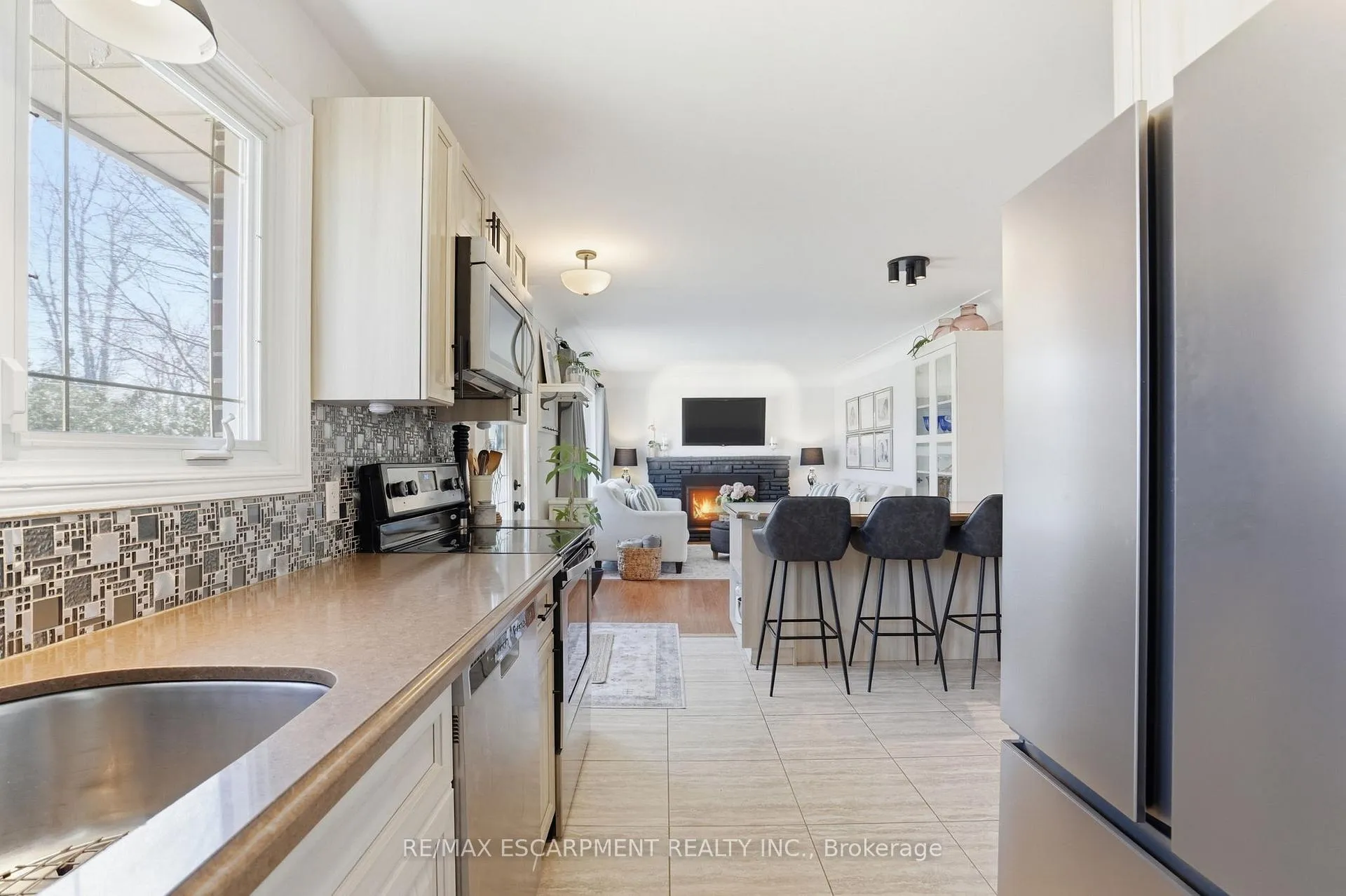 Photo 26 of 208 Seneca Avenue, Hamilton, Rural Glanbrook — HOMEH