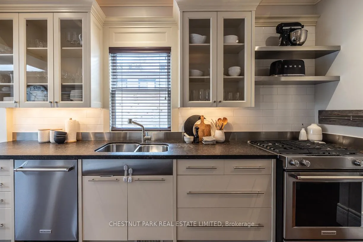 Photo 19 of 3 Tacoma Avenue, Toronto, Rosedale-Moore Park — HOMEH
