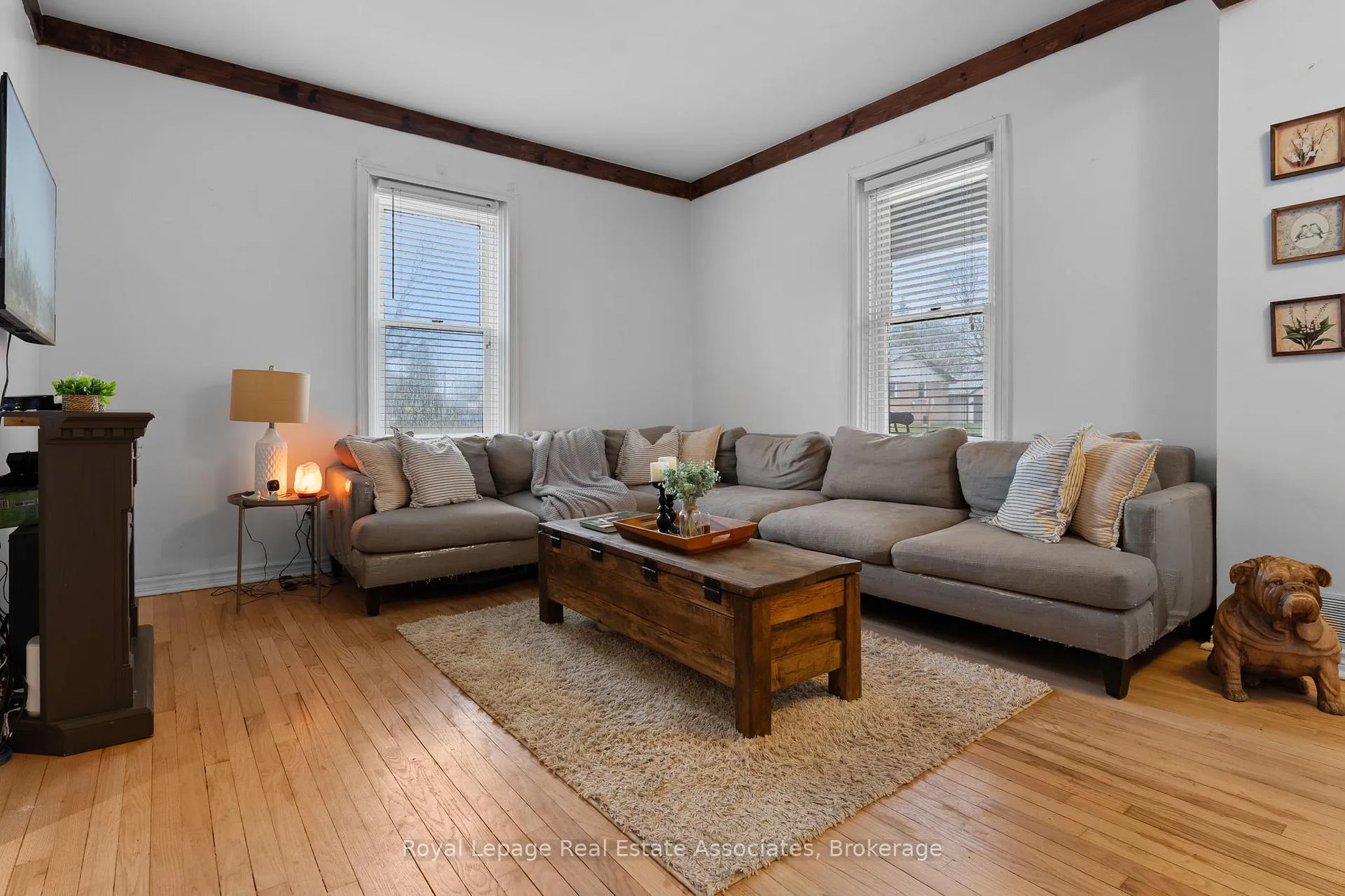 Photo 10 of 4 Dundas Street E, Erin — HOMEH