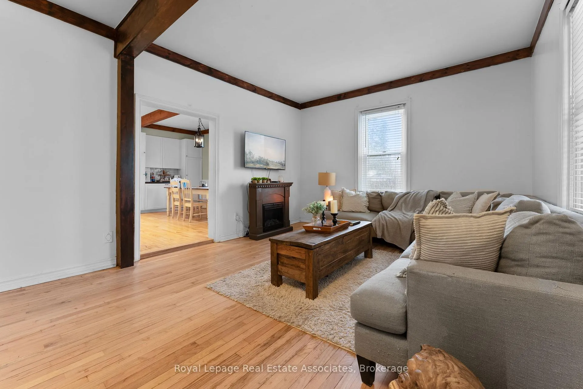 Photo 11 of 4 Dundas Street E, Erin — HOMEH