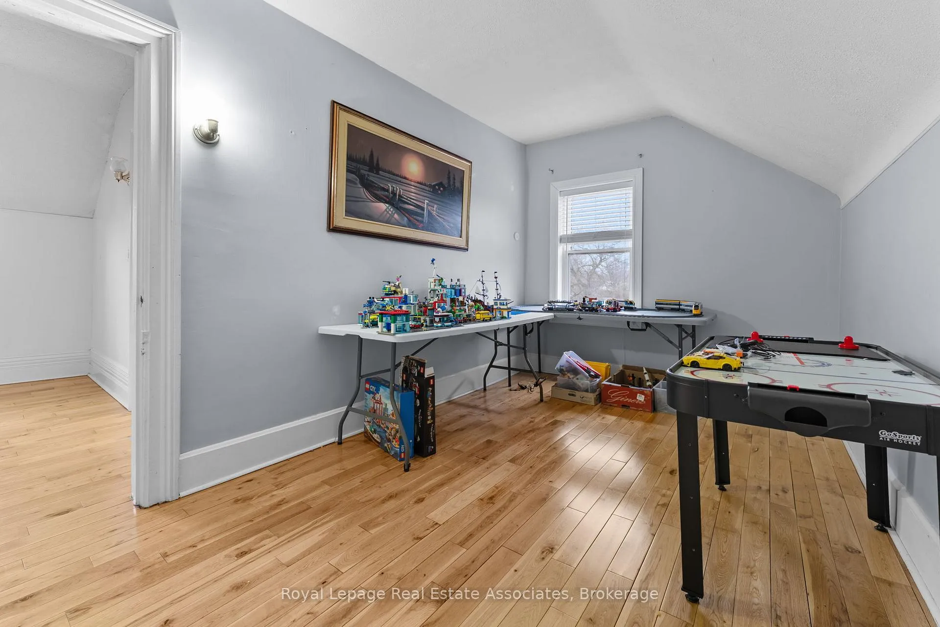 Photo 23 of 4 Dundas Street E, Erin — HOMEH
