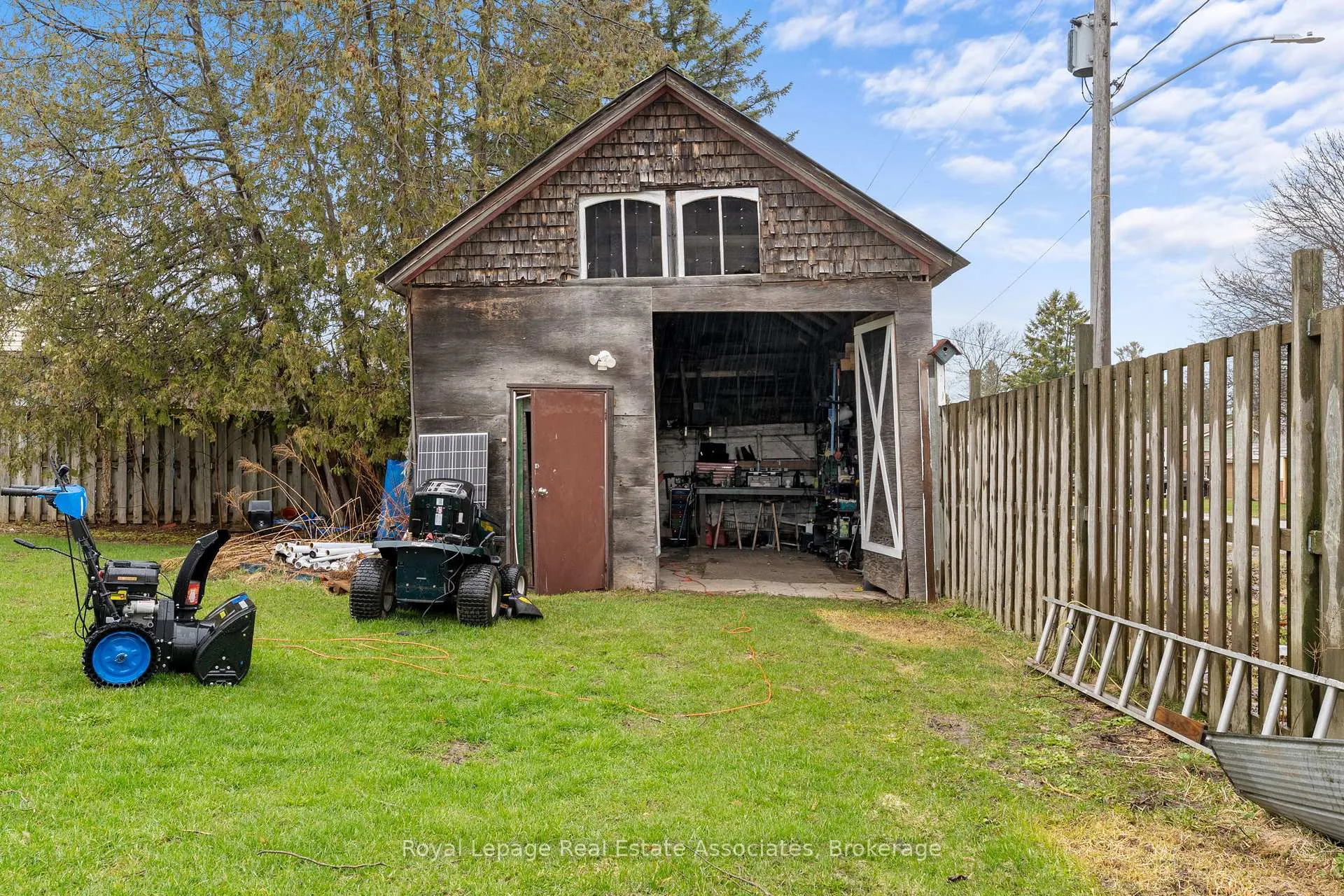 Photo 33 of 4 Dundas Street E, Erin — HOMEH