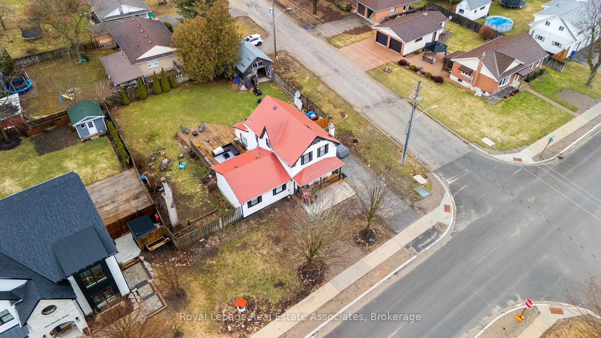 Photo 34 of 4 Dundas Street E, Erin — HOMEH
