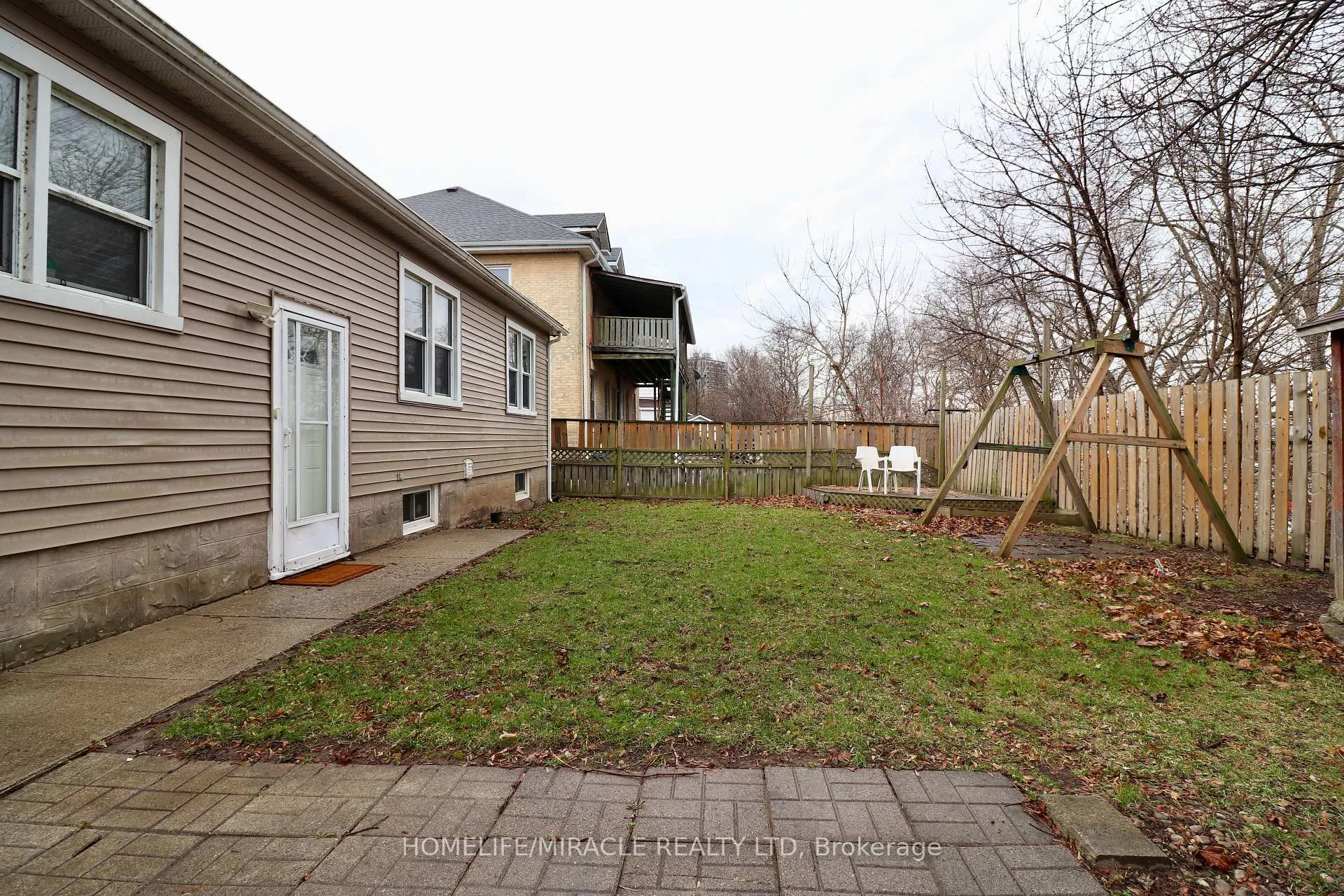 Photo 38 of 80 Roseview Avenue, Cambridge, City Core/Wellington — HOMEH