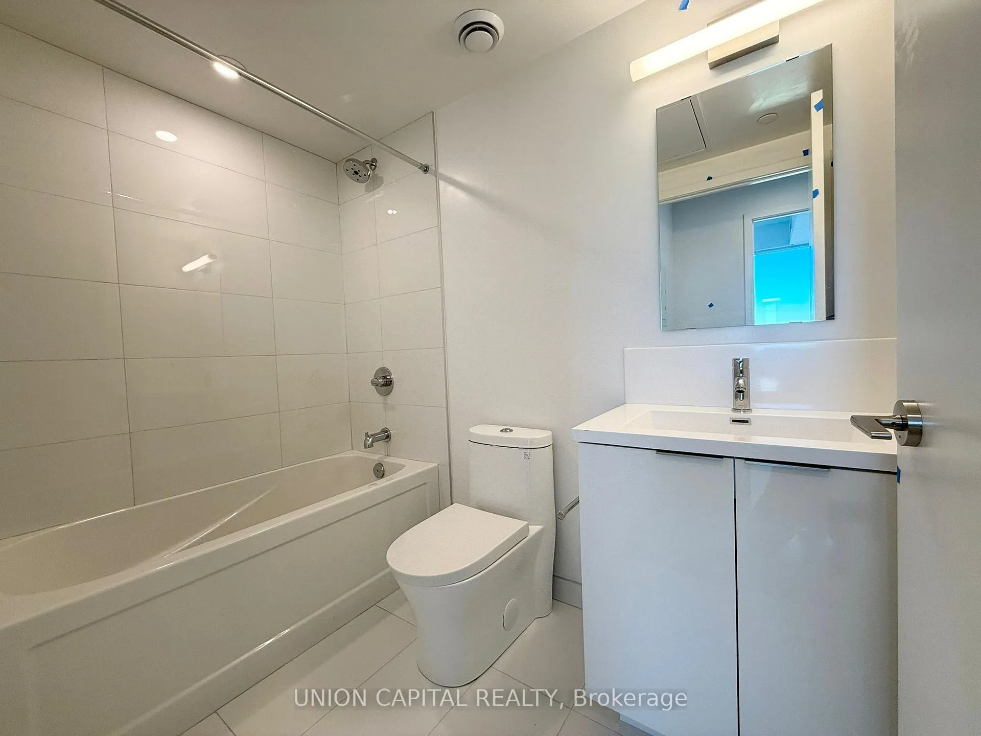 Photo 14 of Unit 3602, 238 Simcoe Street, Toronto, Kensington-Chinatown — HOMEH