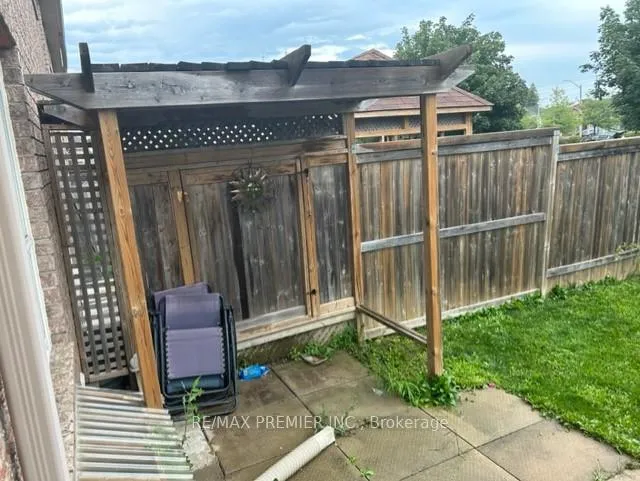 Photo 6 of 13 Srigley Street, Barrie, Holly — HOMEH