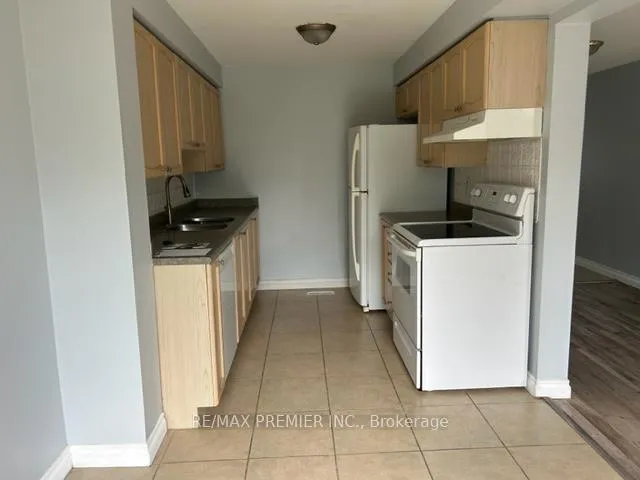 Photo 9 of 13 Srigley Street, Barrie, Holly — HOMEH