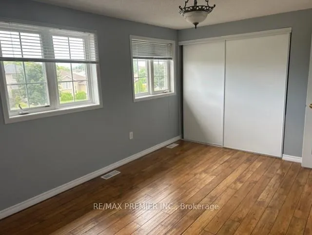 Photo 15 of 13 Srigley Street, Barrie, Holly — HOMEH