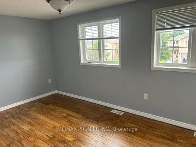 Photo 16 of 13 Srigley Street, Barrie, Holly — HOMEH