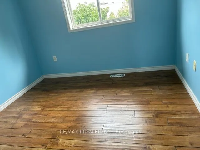Photo 21 of 13 Srigley Street, Barrie, Holly — HOMEH