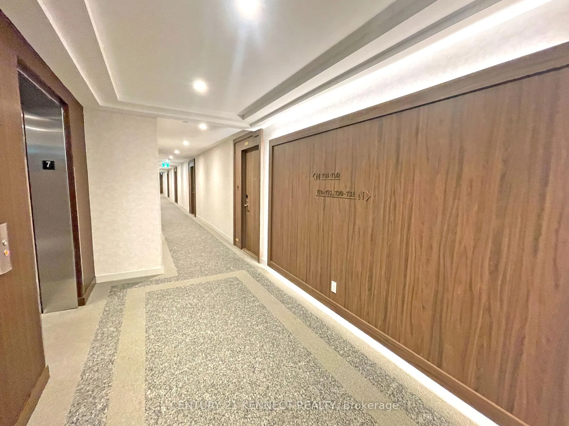 Photo 10 of Unit 707, 8188 Yonge Street, Vaughan, Uplands — HOMEH