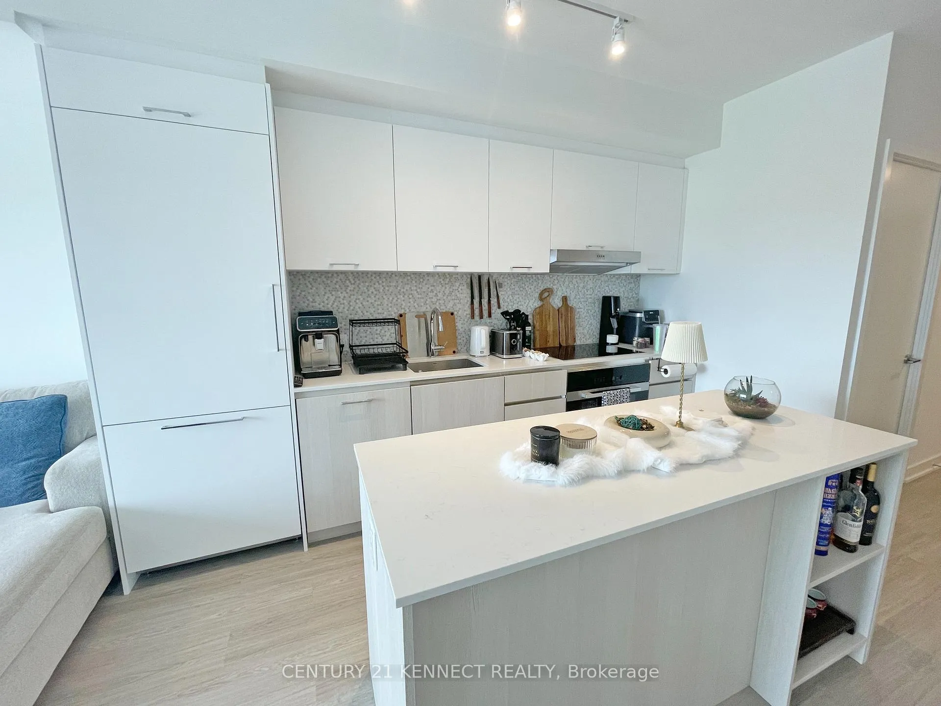 Photo 15 of Unit 707, 8188 Yonge Street, Vaughan, Uplands — HOMEH
