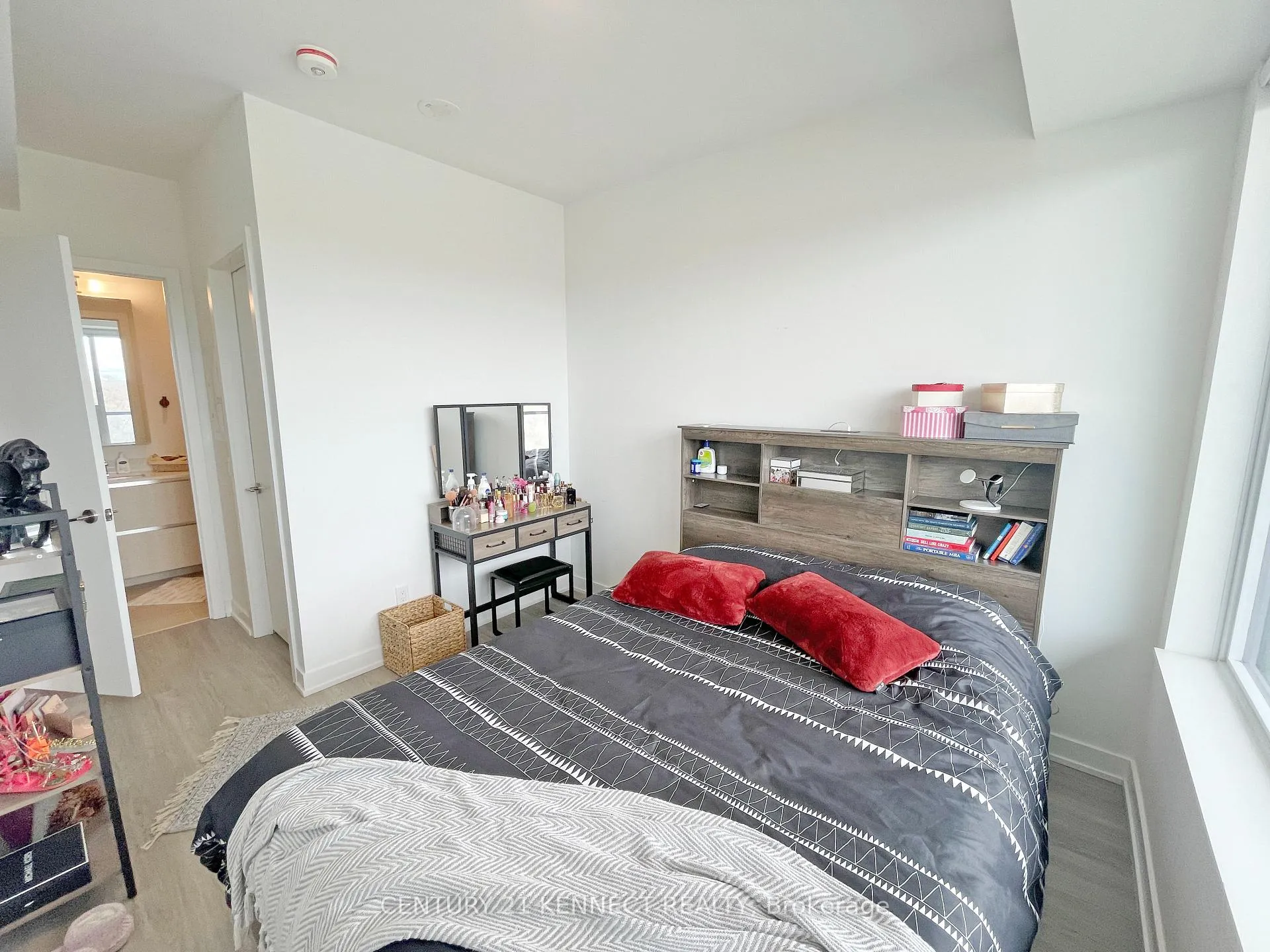 Photo 18 of Unit 707, 8188 Yonge Street, Vaughan, Uplands — HOMEH