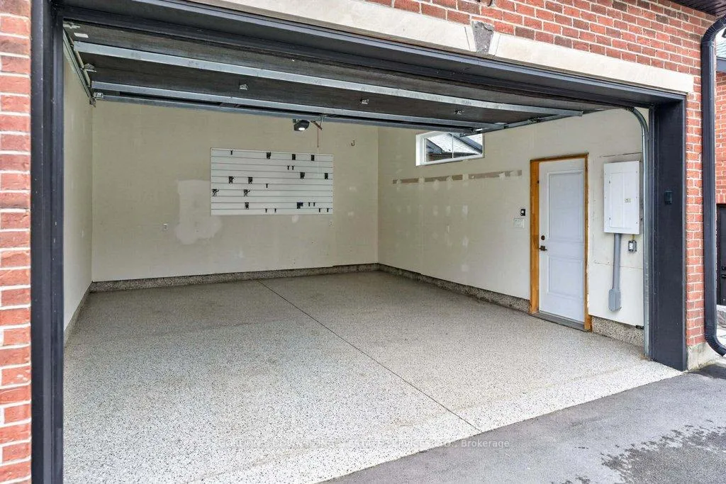 Photo 3 of 47 Bentley Crescent, Prince Edward County, South Marysburg Ward — HOMEH