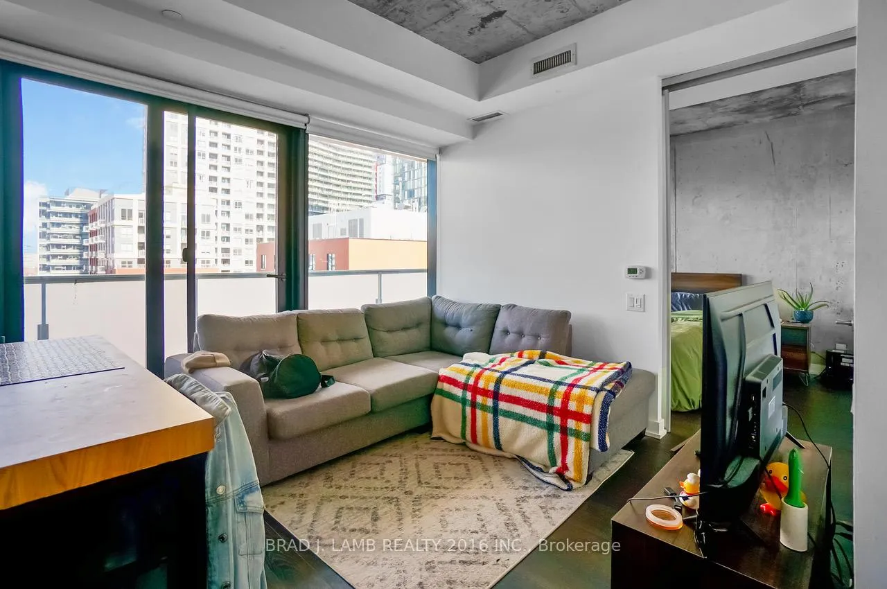 Photo 3 of Unit 1405, 11 Charlotte Street, Toronto, Waterfront Communities — HOMEH