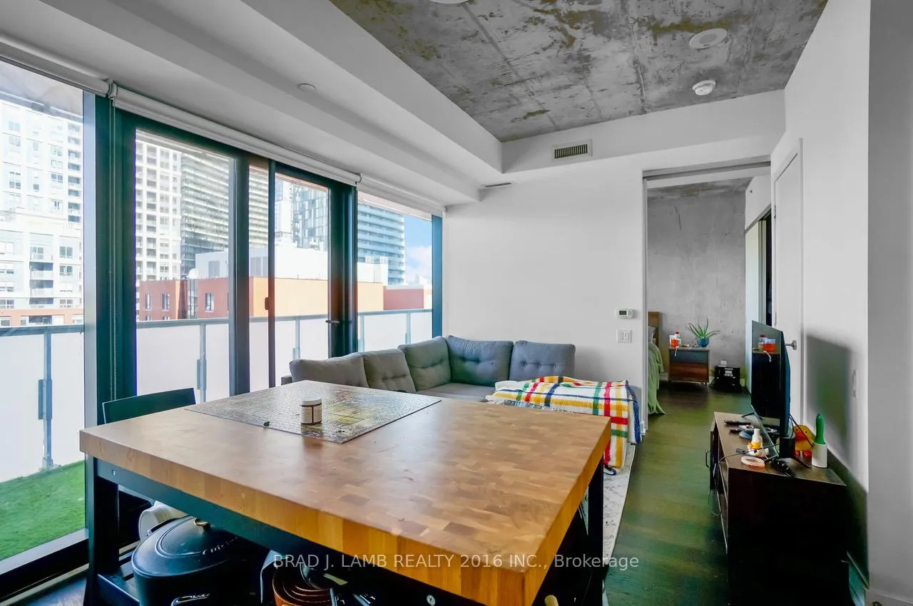 Photo 7 of Unit 1405, 11 Charlotte Street, Toronto, Waterfront Communities — HOMEH