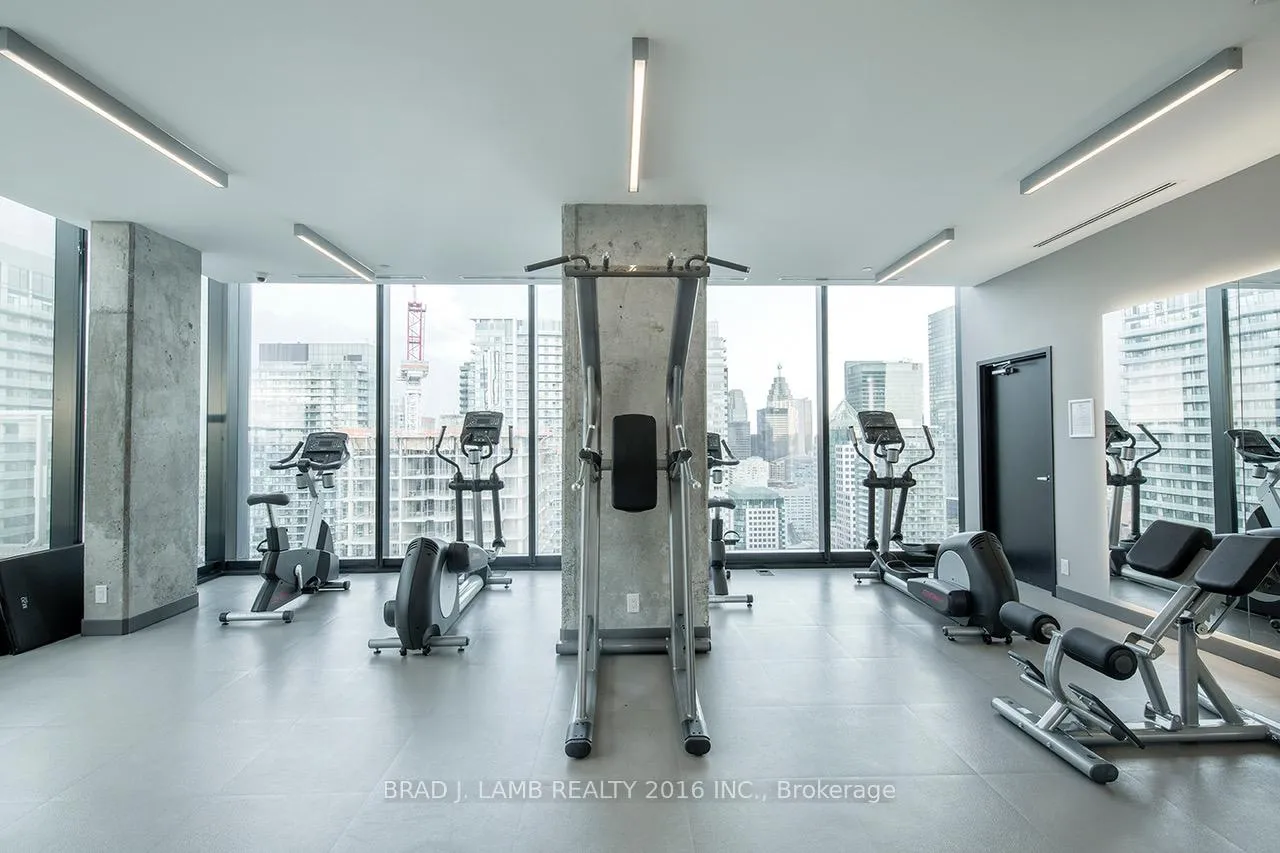 Photo 14 of Unit 1405, 11 Charlotte Street, Toronto, Waterfront Communities — HOMEH