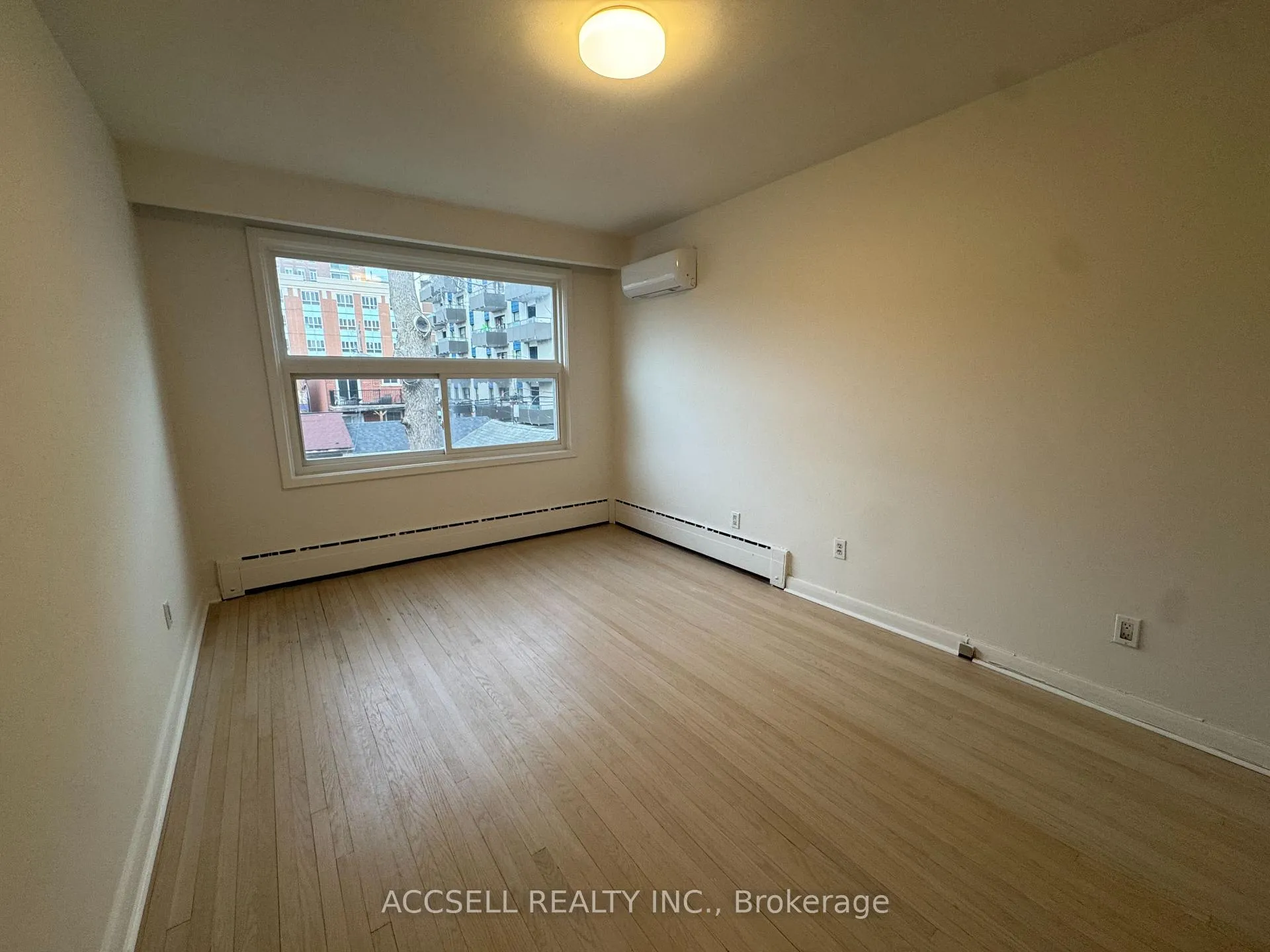 Photo 10 of Unit Upper, 99 Kenwood Avenue, Toronto, Humewood-Cedarvale — HOMEH