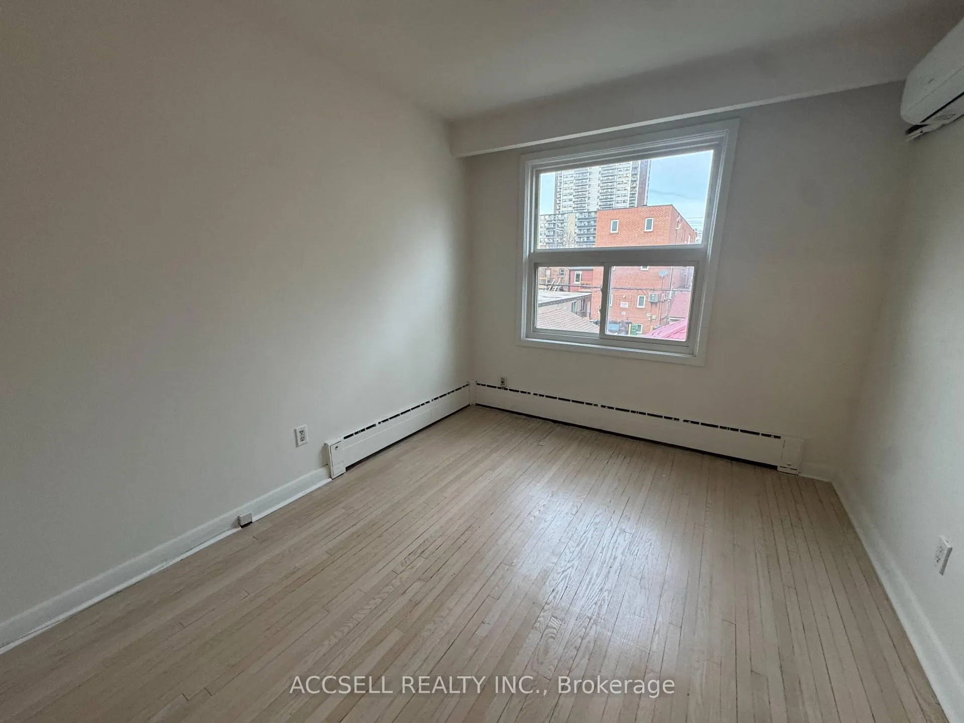 Photo 12 of Unit Upper, 99 Kenwood Avenue, Toronto, Humewood-Cedarvale — HOMEH
