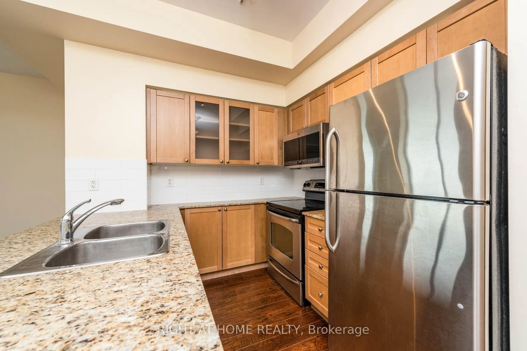 Photo 14 of Unit 2712, 761 Bay Street, Toronto, Bay Street Corridor — HOMEH