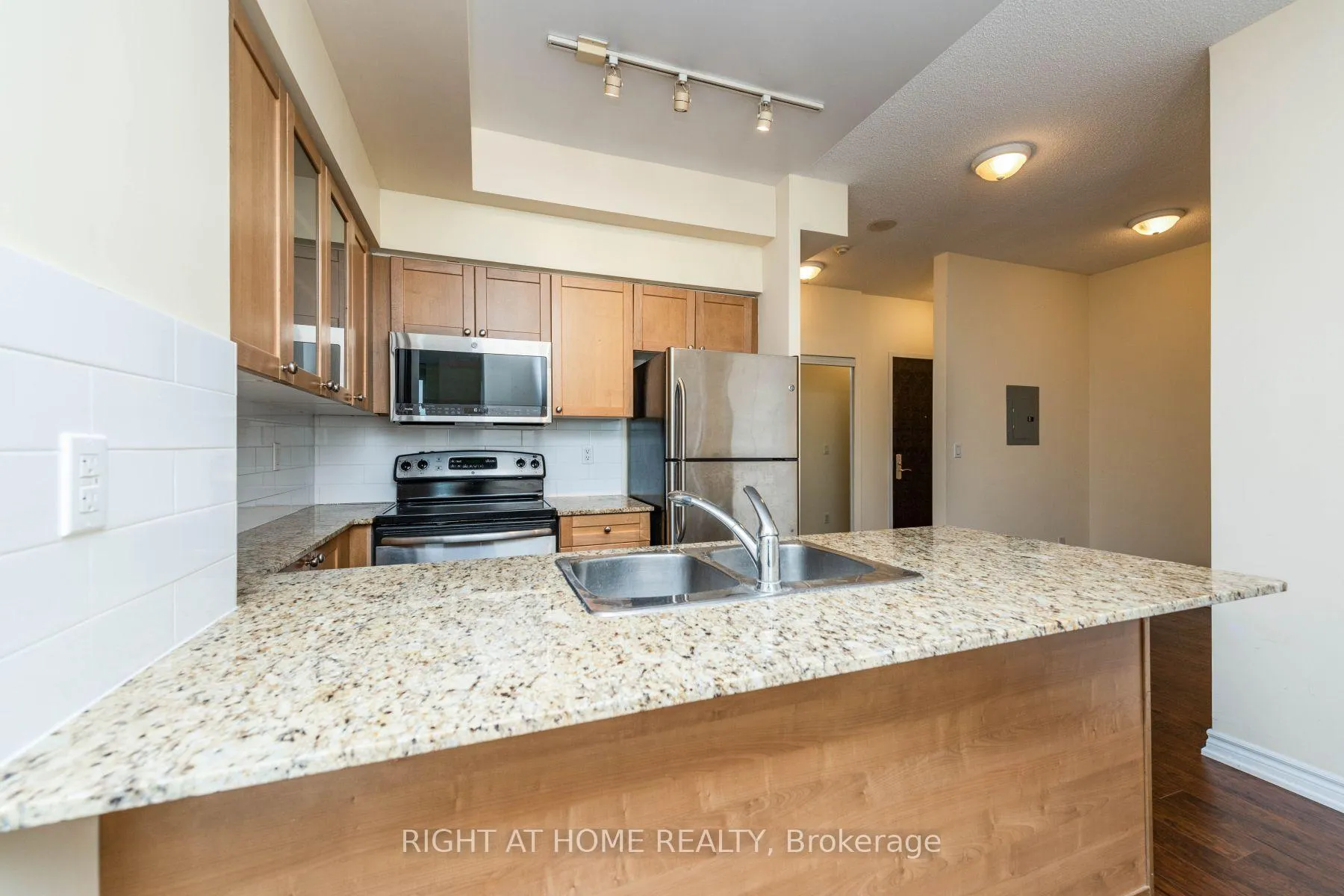 Photo 17 of Unit 2712, 761 Bay Street, Toronto, Bay Street Corridor — HOMEH