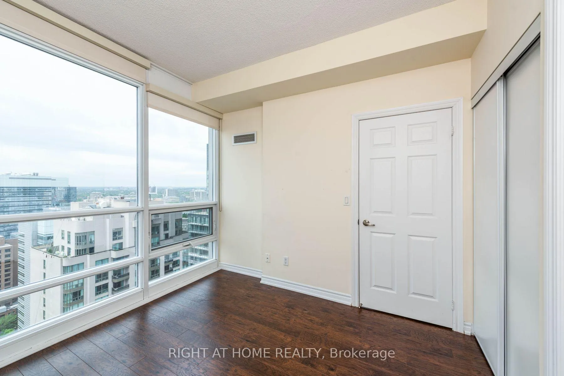 Photo 26 of Unit 2712, 761 Bay Street, Toronto, Bay Street Corridor — HOMEH