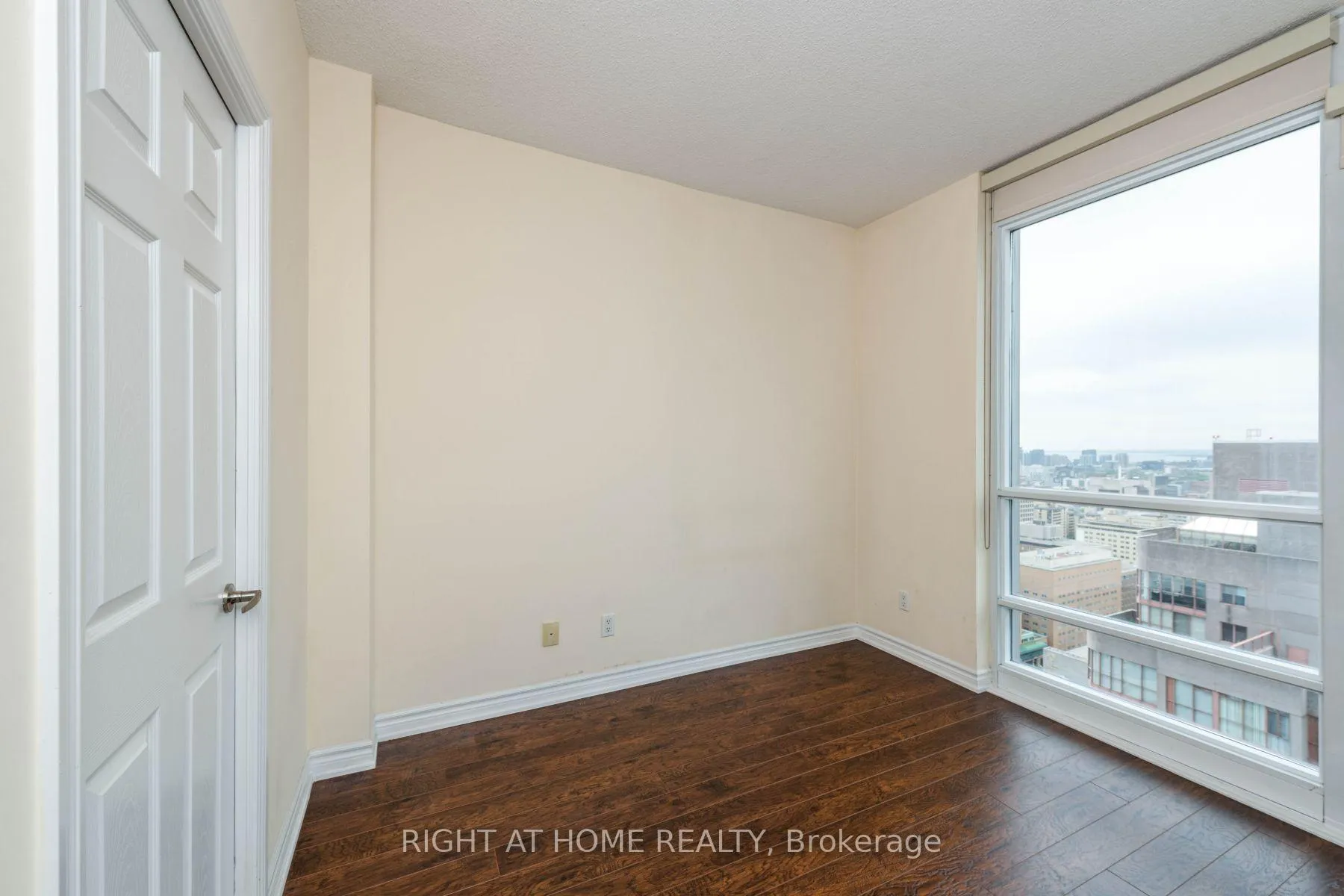 Photo 27 of Unit 2712, 761 Bay Street, Toronto, Bay Street Corridor — HOMEH