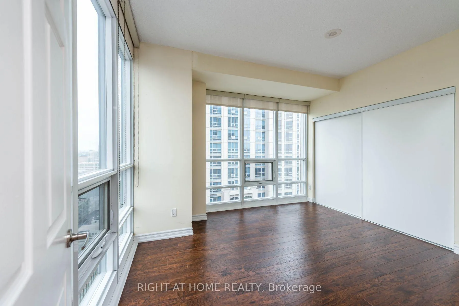 Photo 31 of Unit 2712, 761 Bay Street, Toronto, Bay Street Corridor — HOMEH