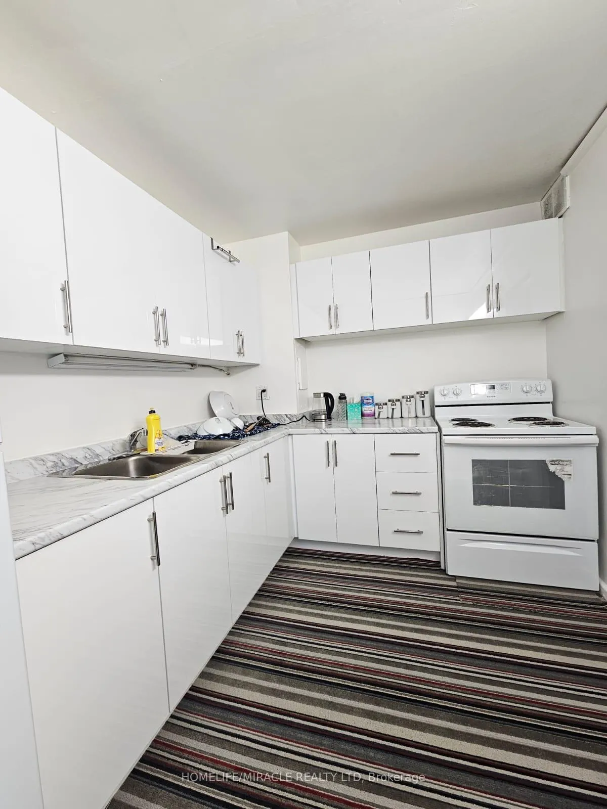 Photo 4 of Unit 201, 715 Don Mills Road, Toronto, Flemingdon Park — HOMEH