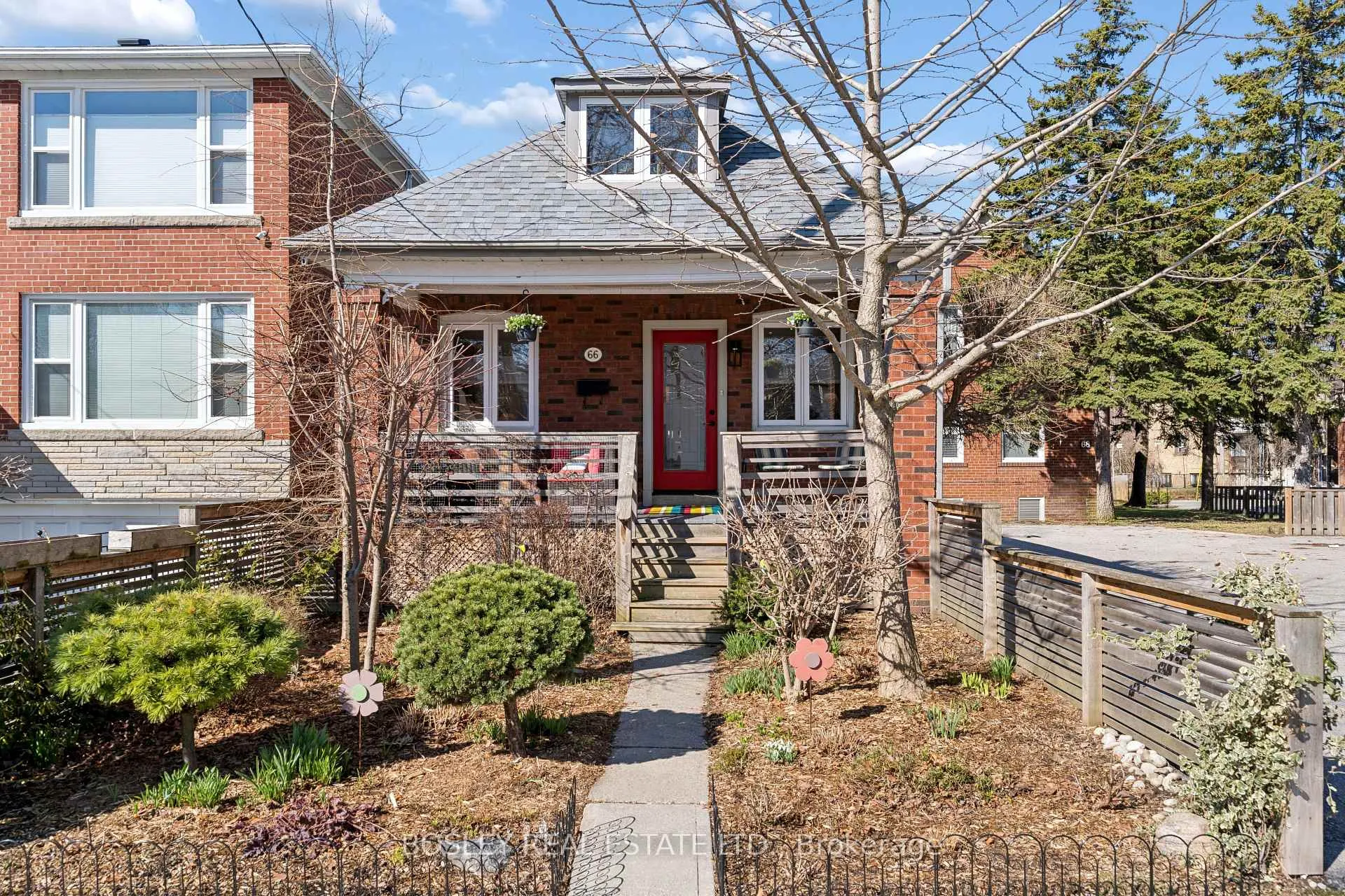 Photo 2 of 66 Ninth Street, Etobicoke, New Toronto — HOMEH