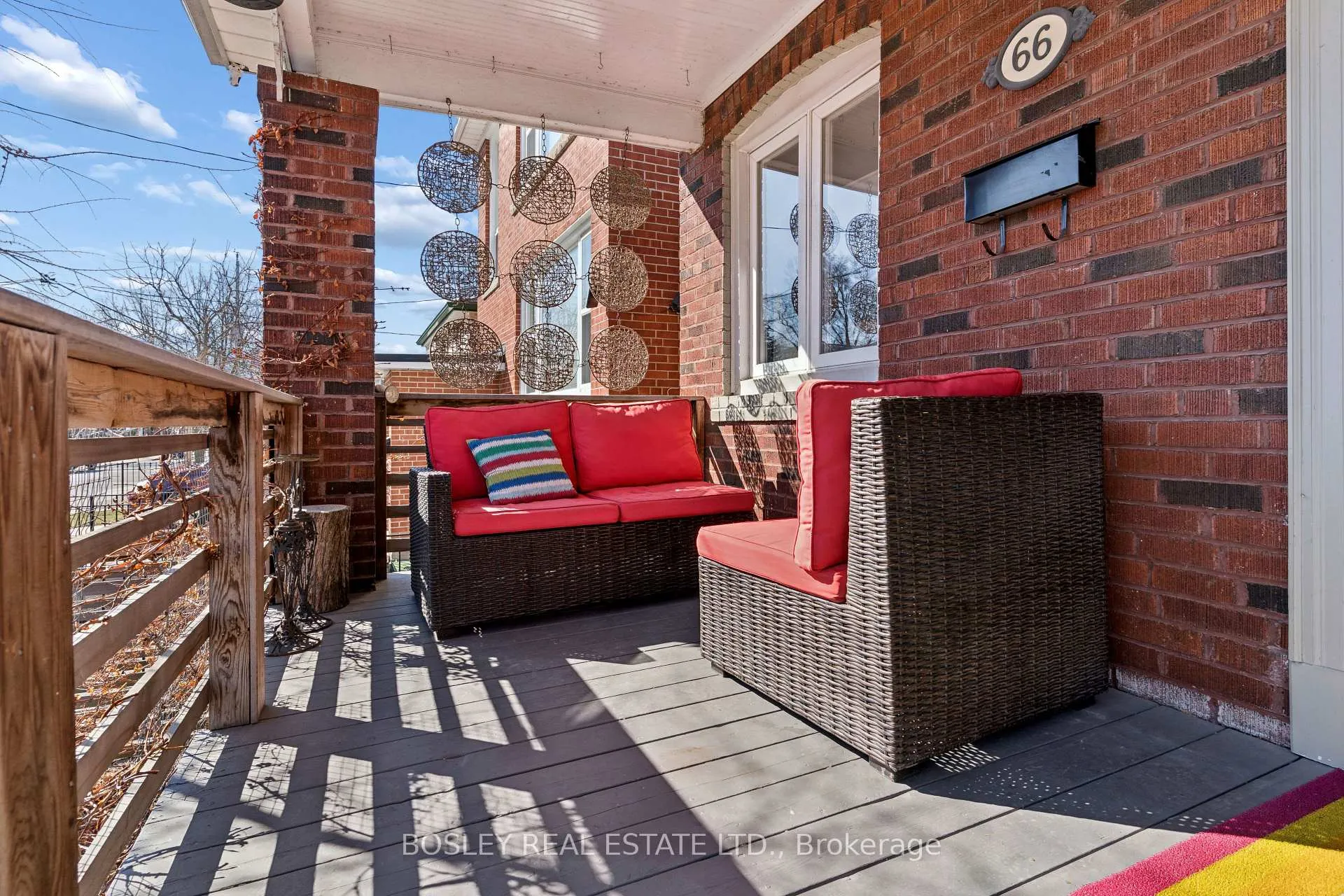 Photo 3 of 66 Ninth Street, Etobicoke, New Toronto — HOMEH