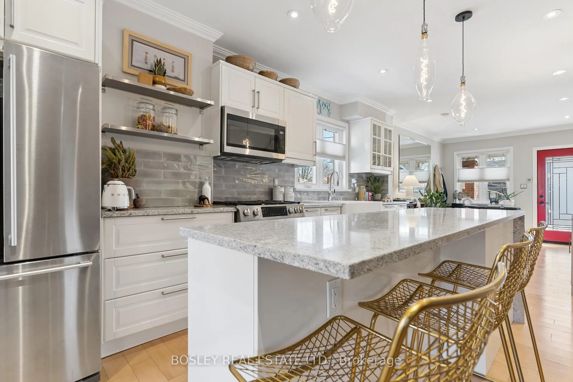 Photo 12 of 66 Ninth Street, Etobicoke, New Toronto — HOMEH